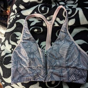 Lululemon sports bra